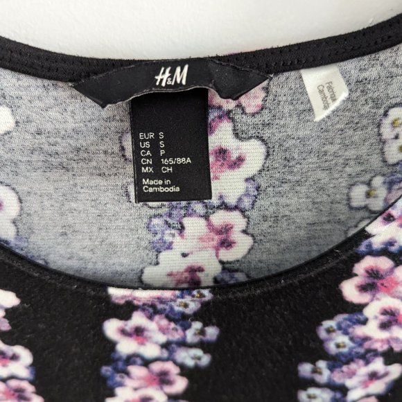 COPY - H&M Floral dress - Picture 5 of 9